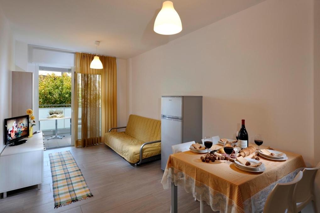 Hotel Luciana Bibione Exterior photo