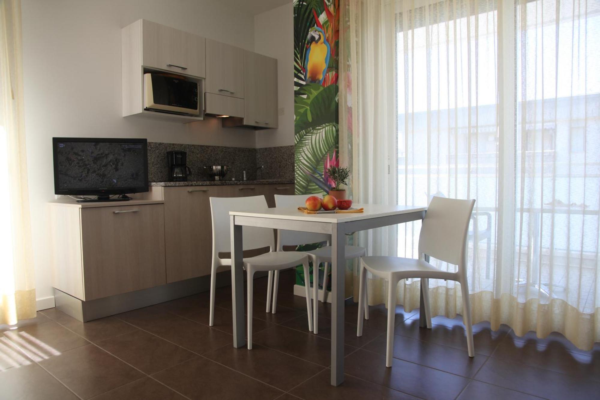 Hotel Luciana Bibione Exterior photo