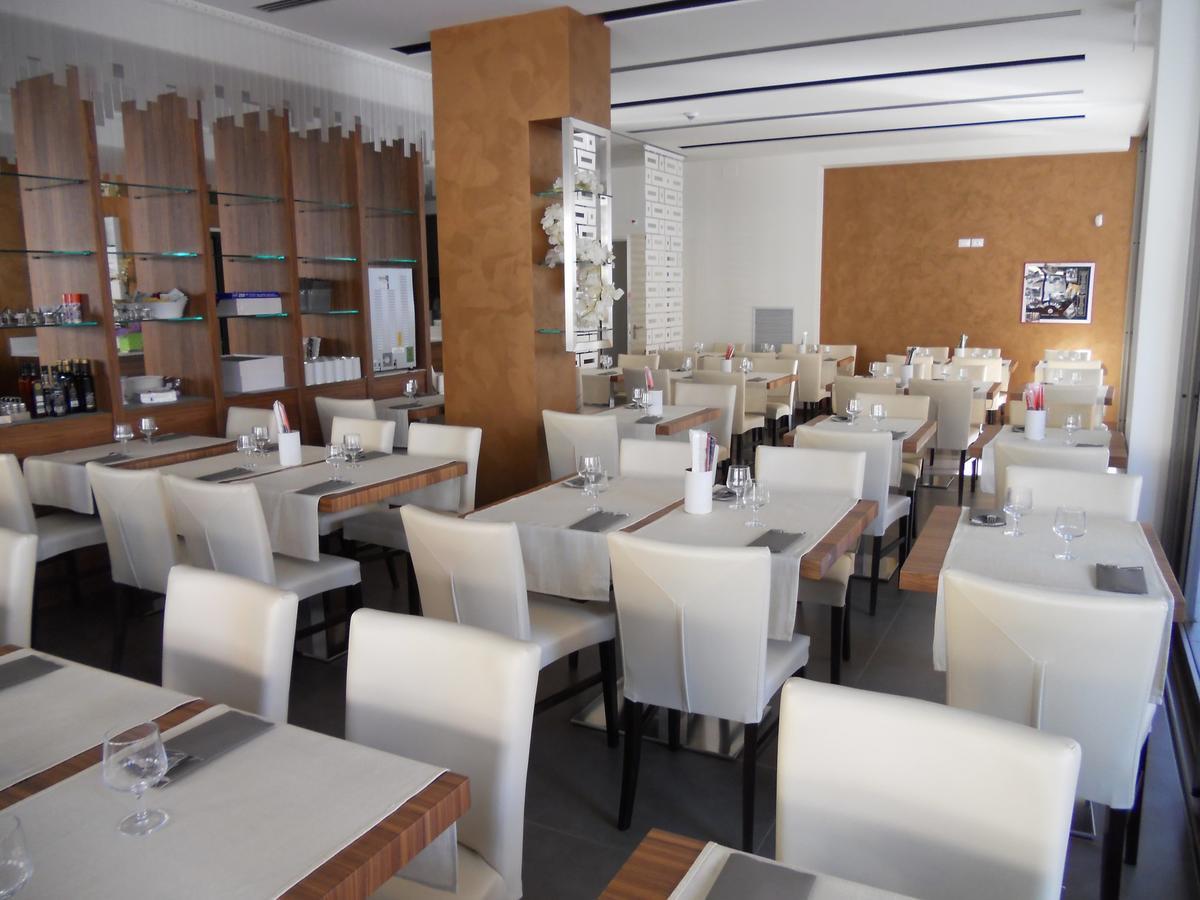 Hotel Luciana Bibione Exterior photo